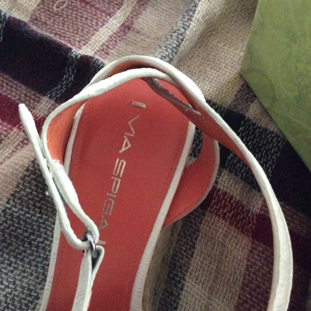 Shoes - Picture 2 of 5